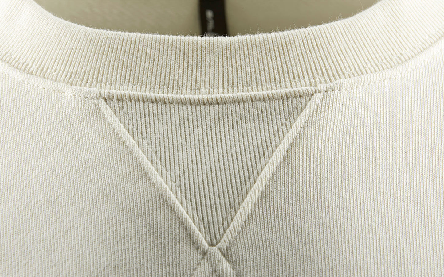 WIND SWEATER